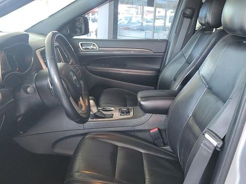 Used 2016 Jeep Grand Cherokee Limited image 10