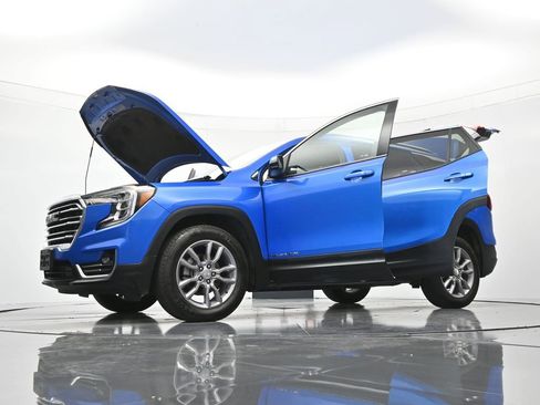 Certified 2024 GMC Terrain SLT AWD/4WD image 47