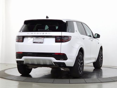 Certified 2025 Land Rover Discovery Sport S image 9