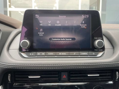 Used 2022 Nissan Rogue SV w/ SV Premium Package FWD image 16