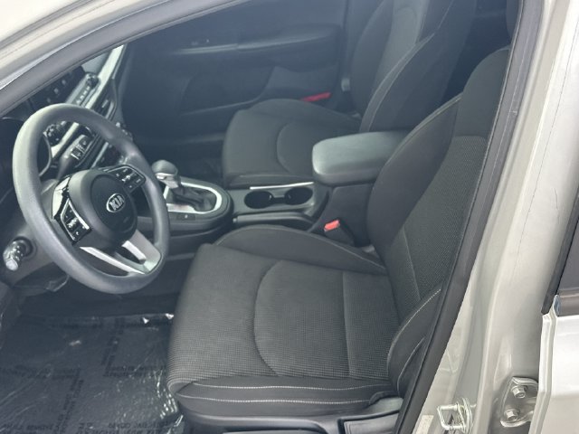 Used 2019 Kia Forte LXS FWD image 16