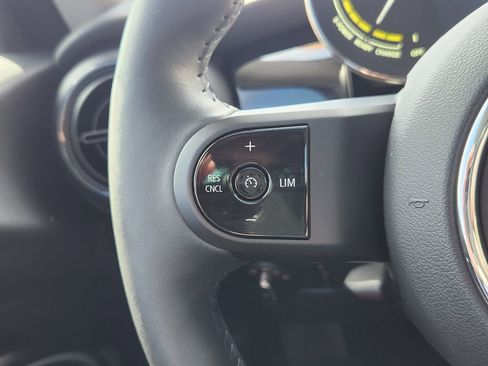 Used 2024 MINI Cooper SE image 18