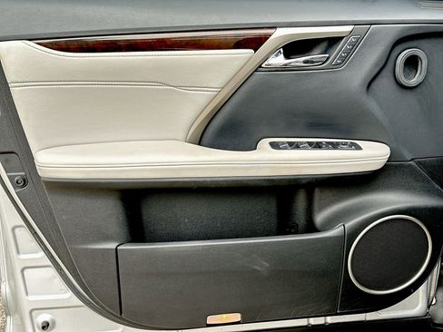 Used 2019 Lexus RX 350 FWD w/ Navigation Package image 29