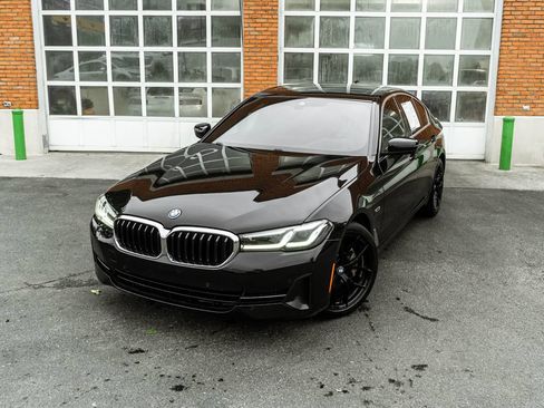 Used 2023 BMW 530e RWD image 2