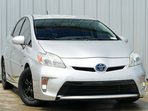 Used 2012 Toyota Prius Three image 2