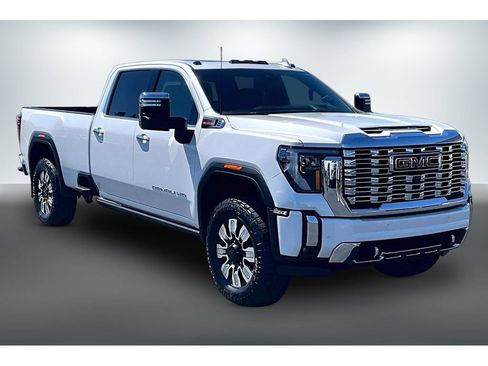 Certified 2024 GMC Sierra 2500 Denali w/ Denali Reserve Package AWD/4WD image 3