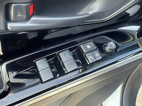 Used 2023 Toyota bZ4X XLE image 16