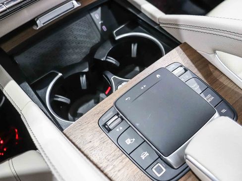 Used 2025 Mercedes-Benz GLE 350 4MATIC image 23