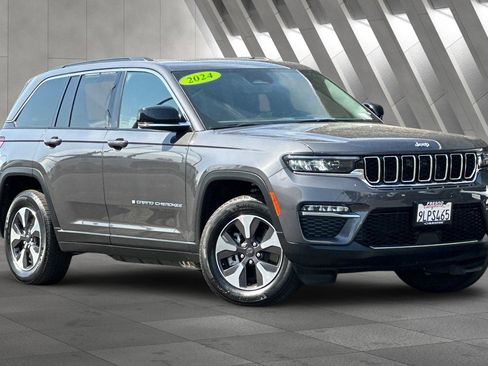 Used 2024 Jeep Grand Cherokee Limited 4xe image 2
