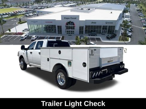 Used 2025 RAM 3500 Tradesman w/ Chrome Appearance Group AWD/4WD image 21