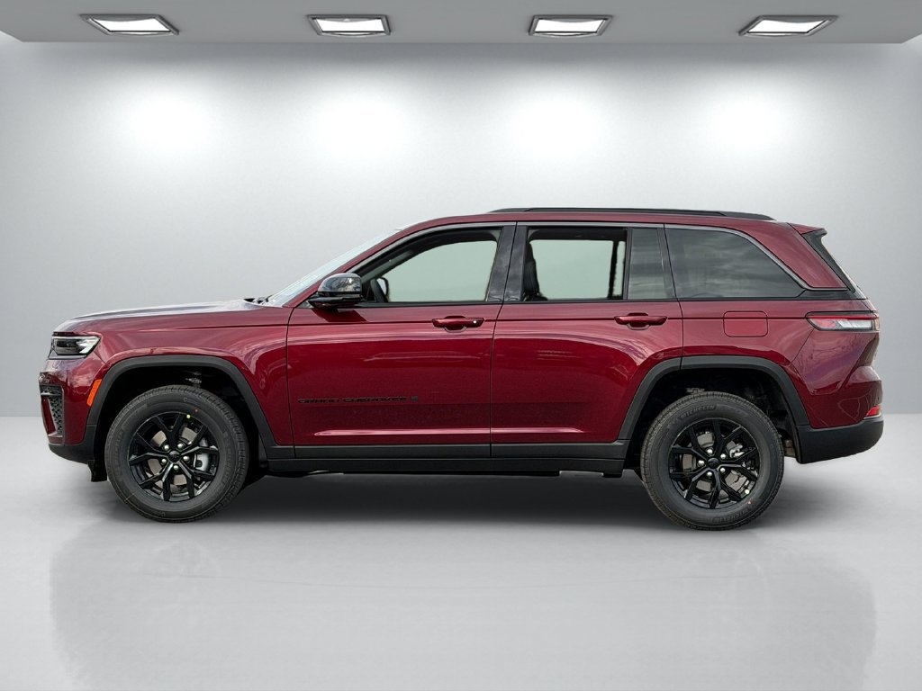 New 2026 Jeep Grand Cherokee Altitude RWD image 3