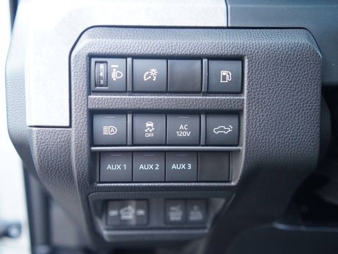 Used 2024 Toyota Tacoma 4x4 Double Cab Hybrid image 40