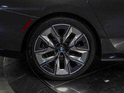 New 2026 BMW 740i w/ Premium Package image 8