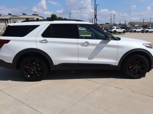 Used 2022 Ford Explorer ST w/ Equipment Group 401A AWD/4WD image 5