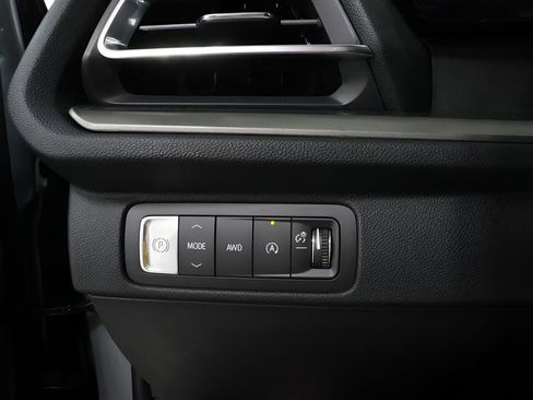 New 2026 Chevrolet Traverse LT w/ Midnight/Sport Edition AWD/4WD image 18