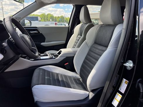 New 2026 Mitsubishi Outlander SE AWD/4WD image 16