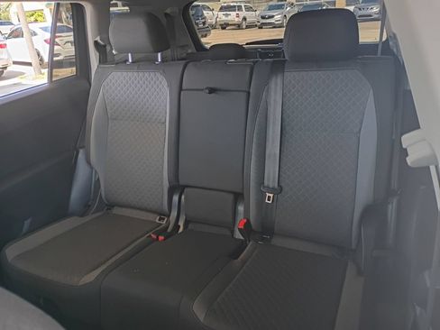 Used 2020 Volkswagen Tiguan S FWD image 31