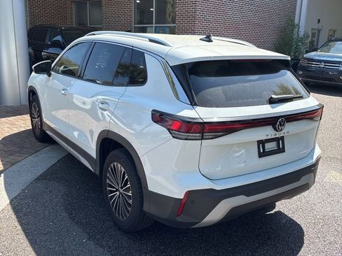 Used 2025 Volkswagen Tiguan S w/ 18" Wheel Package image 4