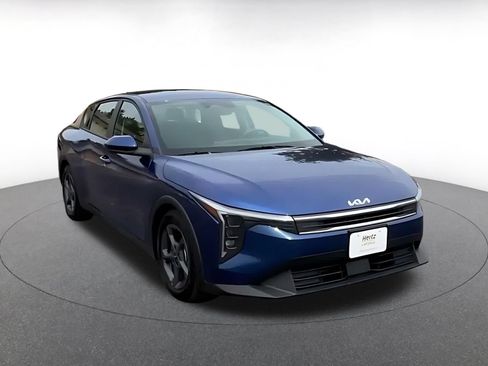 Used 2026 Kia K4 FWD image 3