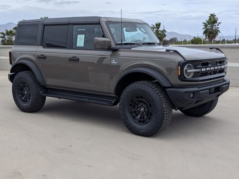 New 2026 Ford Bronco Outer Banks image 1