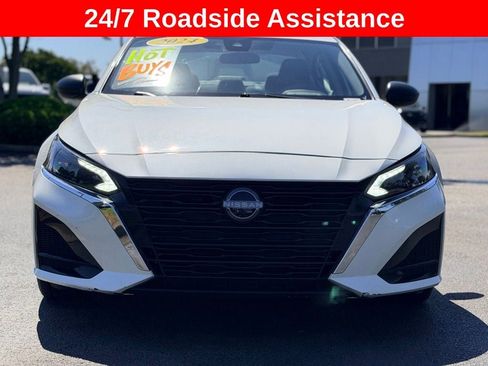 Used 2024 Nissan Altima 2.5 SV FWD image 5