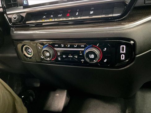 Used 2024 Chevrolet Silverado 1500 LT AWD/4WD image 26