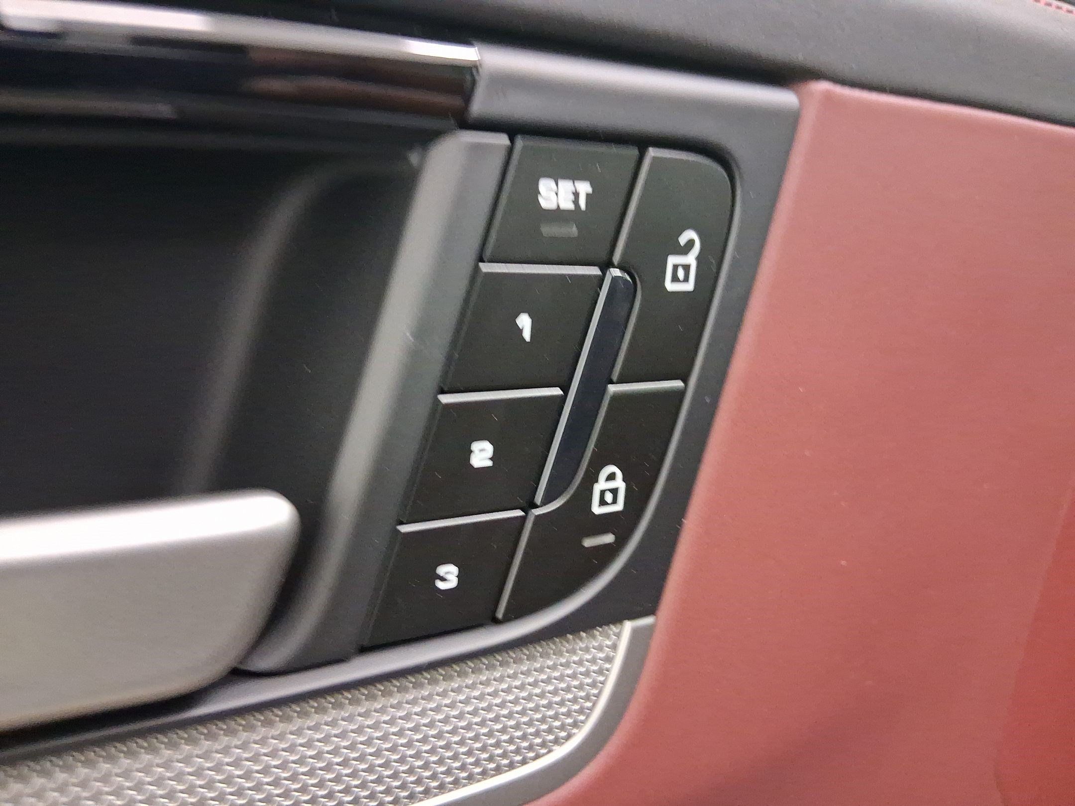 Used 2026 Porsche Cayenne AWD/4WD image 12