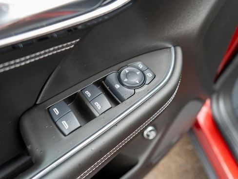 Used 2022 Buick Envision Preferred image 18