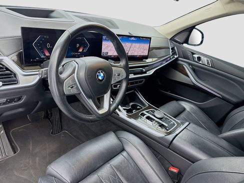 Used 2023 BMW X7 xDrive40i w/ Premium Package AWD/4WD image 7
