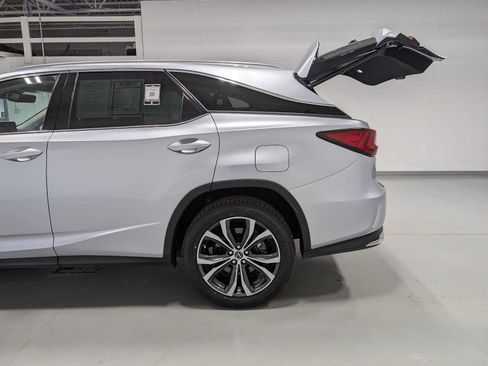 Used 2022 Lexus RX 350L Premium w/ Premium Package image 11