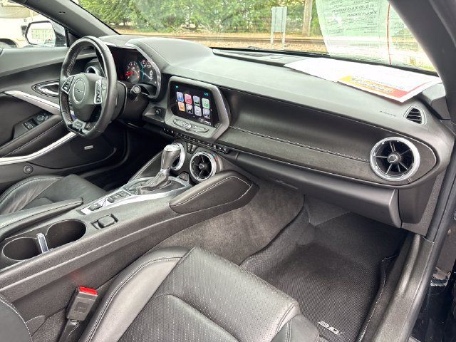 Used 2017 Chevrolet Camaro SS RWD image 33