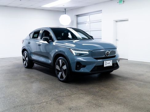 Used 2023 Volvo C40 P8 Recharge Ultimate image 24