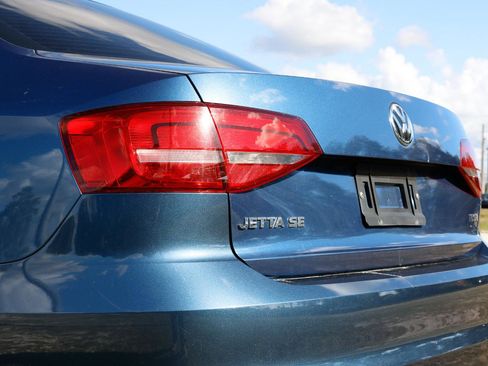 Used 2015 Volkswagen Jetta SE image 23