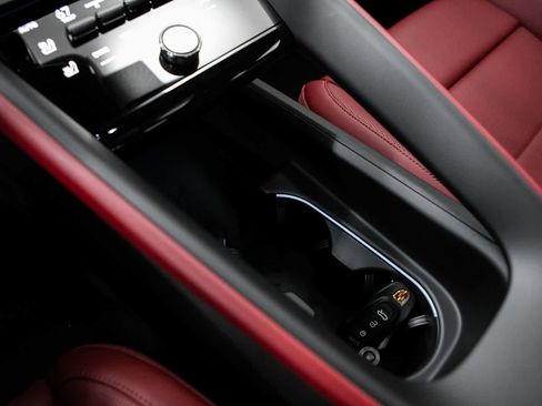 New 2026 Porsche Macan Electric RWD image 29