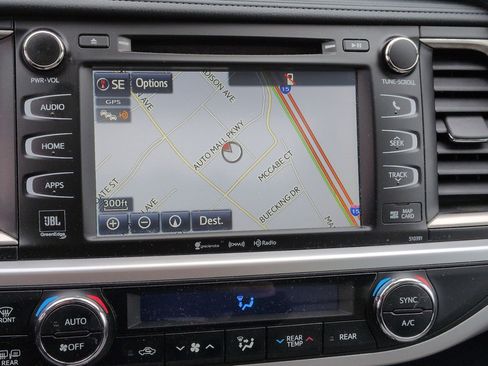 Used 2019 Toyota Highlander Limited image 23