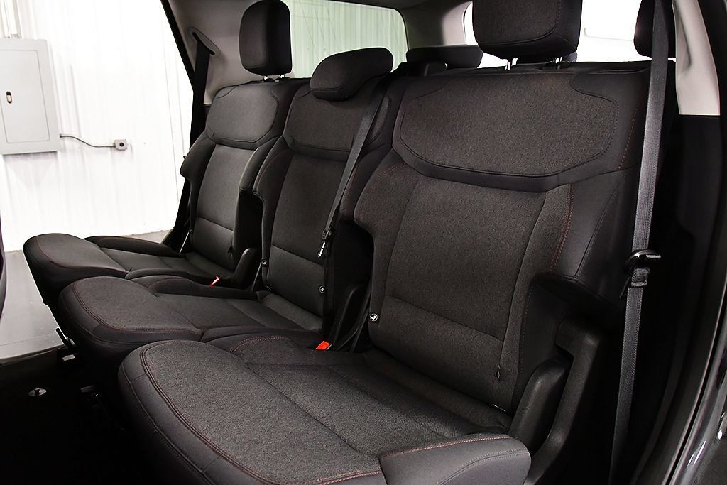 Used 2025 Ford Expedition Active AWD/4WD image 26