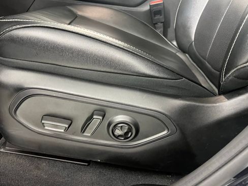 Used 2024 Jeep Grand Cherokee L Limited w/ Luxury Tech Group II image 26