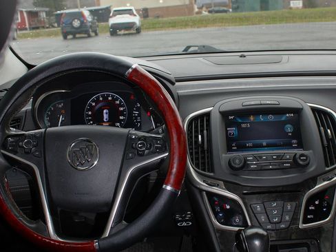 Used 2014 Buick LaCrosse Leather image 19