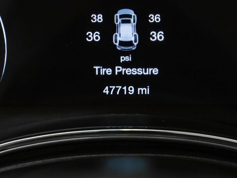 Used 2020 Jeep Grand Cherokee Limited image 18