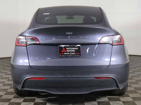 Used 2023 Tesla Model Y 2WD image 13