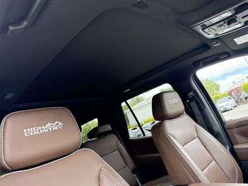 Used 2022 Chevrolet Tahoe High Country AWD/4WD image 28