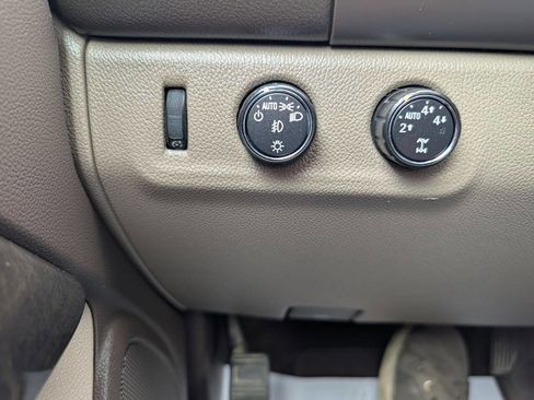 Used 2016 GMC Canyon SLE w/ SLE Convenience Package image 17