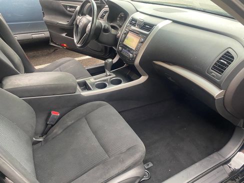 Used 2015 Nissan Altima 2.5 SV w/ Convenience Package image 15