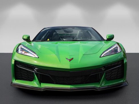 Used 2026 Chevrolet Corvette Z06 w/ Stealth Interior Trim Package RWD image 8