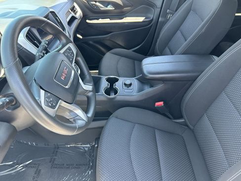 Certified 2024 GMC Terrain SLE FWD image 28