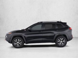 Used 2015 Jeep Cherokee Trailhawk w/ Comfort/Convenience Group AWD/4WD video 4