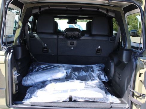 New 2026 Jeep Wrangler Unlimited Rubicon 392 w/ Quick Order Package 27X Moab AWD/4WD image 10