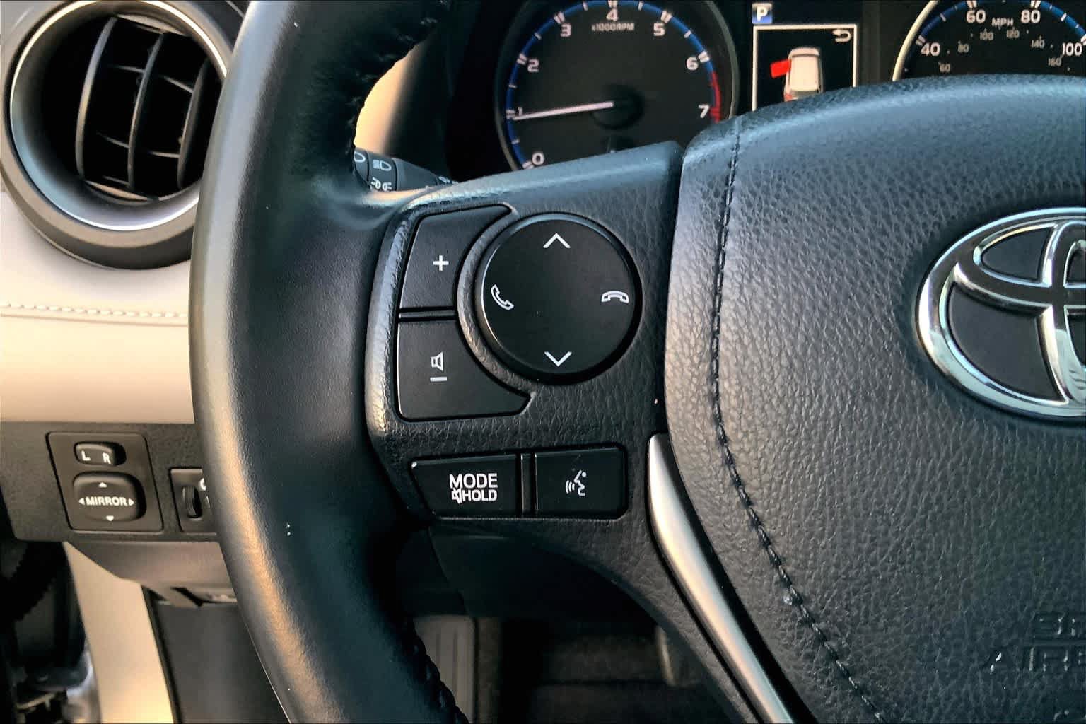 Used 2018 Toyota RAV4 XLE w/ Plus Extra Value Package FWD image 23