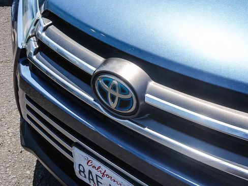 Used 2017 Toyota Highlander Limited AWD/4WD image 14