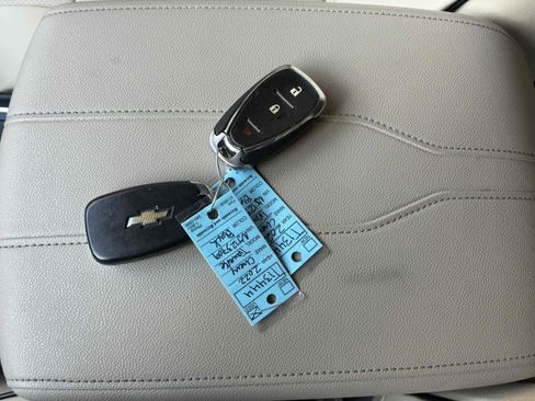 Used 2022 Chevrolet Traverse LS FWD image 68